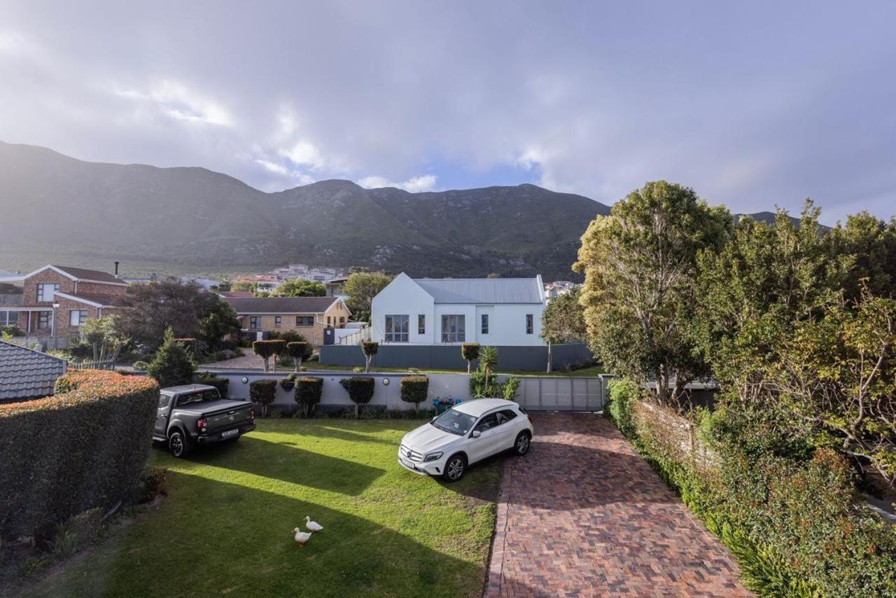 Bem Vindo Self Catering Guest House Hermanus Exteriör bild